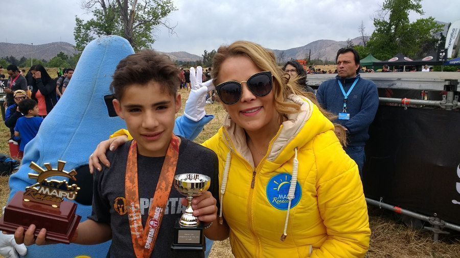 Ganador del Spartan Kids recibe premio Sol de Maipú